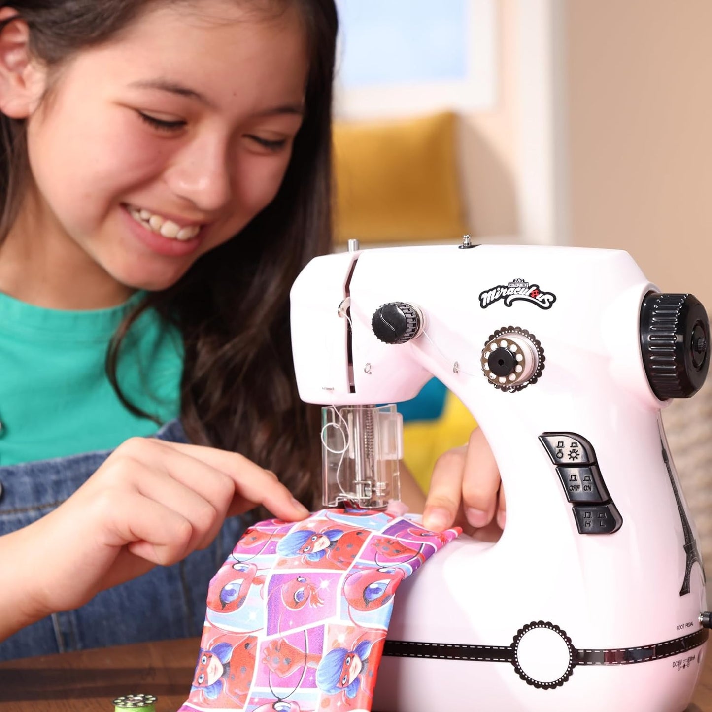 Miraculous Sewing Machine With Accessories